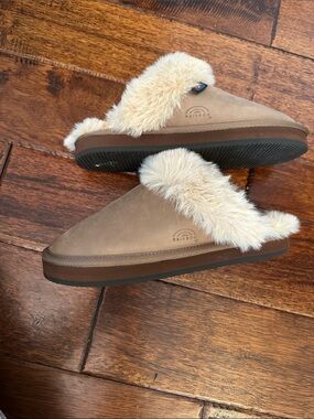 Rainbow | Tan Snug Slippers
